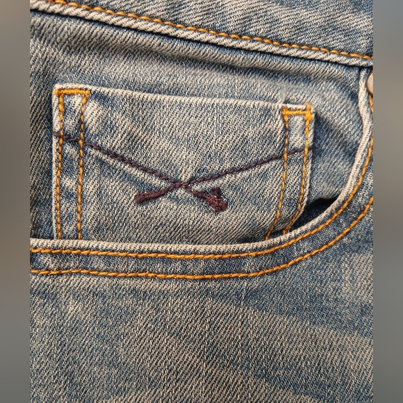 Unpublished Distressed Blue Jeans - Picture 8 of 8